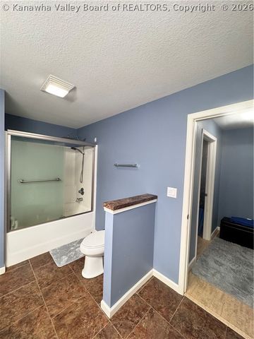 157 Crihfield Road, Kenna, WV 25248