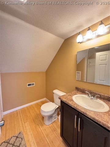 157 Crihfield Road, Kenna, WV 25248