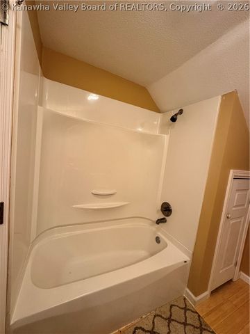 157 Crihfield Road, Kenna, WV 25248