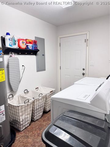 157 Crihfield Road, Kenna, WV 25248