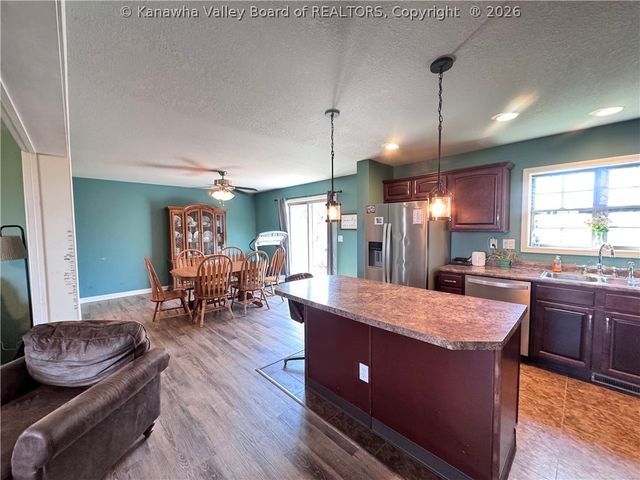 157 Crihfield Road, Kenna, WV 25248