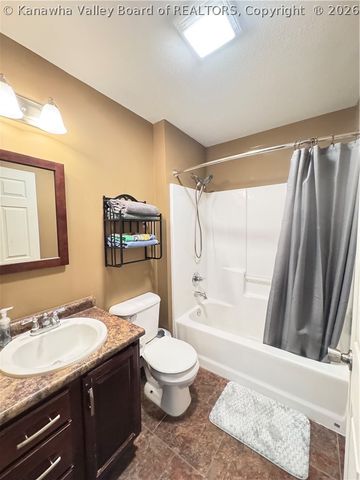 157 Crihfield Road, Kenna, WV 25248