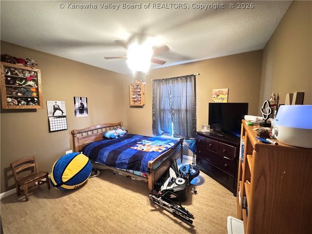 157 Crihfield Road, Kenna, WV 25248