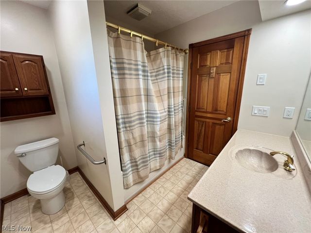 16244 Delmont Avenue, Strongsville, OH 44136