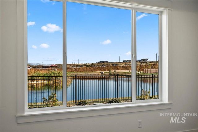 7094 N Canter Trail Ave, Meridian, ID 83646