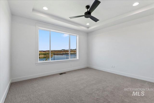 7094 N Canter Trail Ave, Meridian, ID 83646