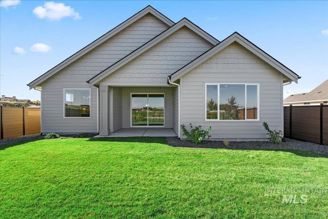 7094 N Canter Trail Ave, Meridian, ID 83646