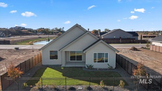7094 N Canter Trail Ave, Meridian, ID 83646
