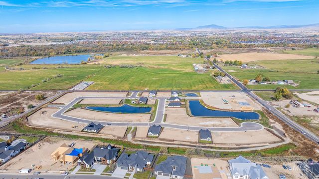 7094 N Canter Trail Ave, Meridian, ID 83646