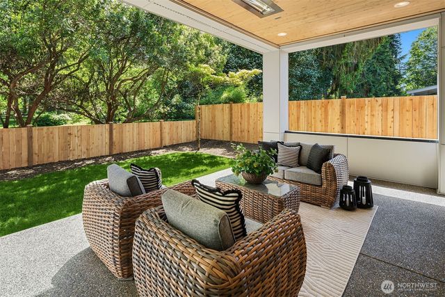 16711 NE 16th Place, Bellevue, WA 98008