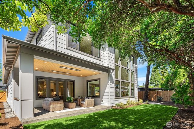 16711 NE 16th Place, Bellevue, WA 98008