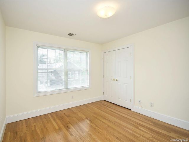 51 Inwood Road B, Port Washington, NY 11050