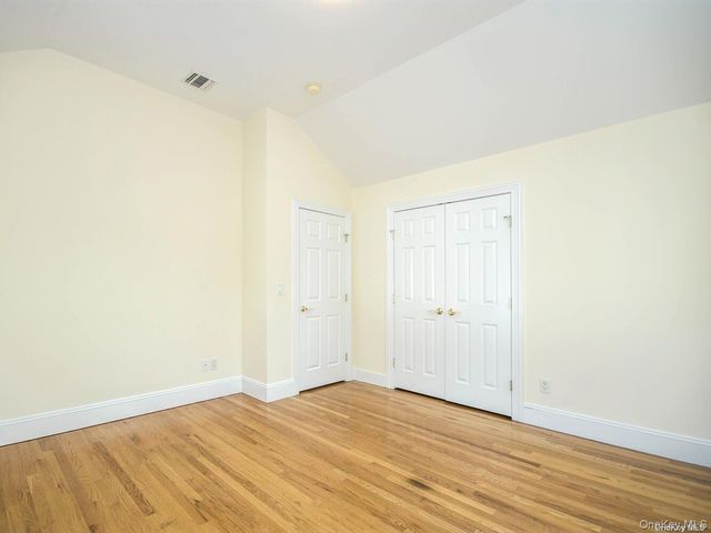 51 Inwood Road B, Port Washington, NY 11050