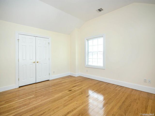51 Inwood Road B, Port Washington, NY 11050