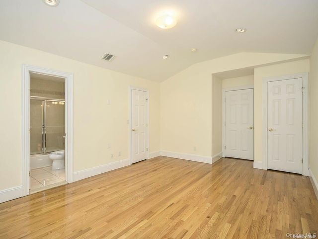 51 Inwood Road B, Port Washington, NY 11050
