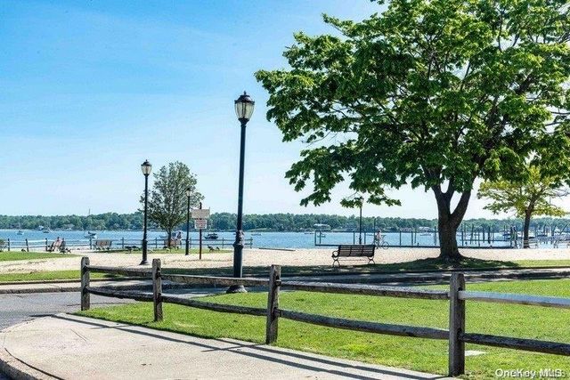 51 Inwood Road B, Port Washington, NY 11050