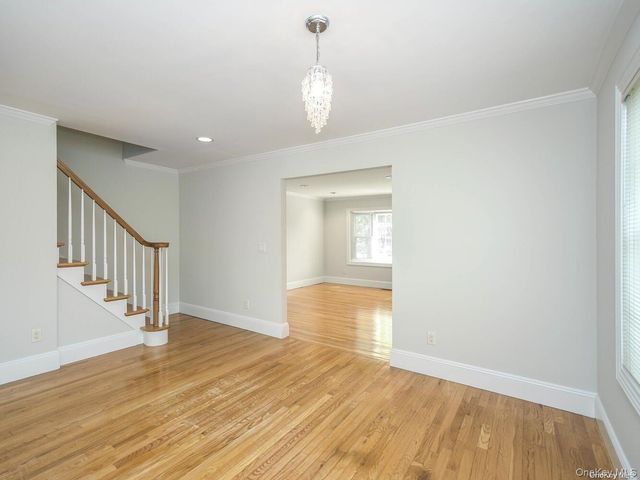 51 Inwood Road B, Port Washington, NY 11050