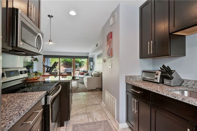 1012 Pennsbury Blvd, Pennsbury, PA 15205
