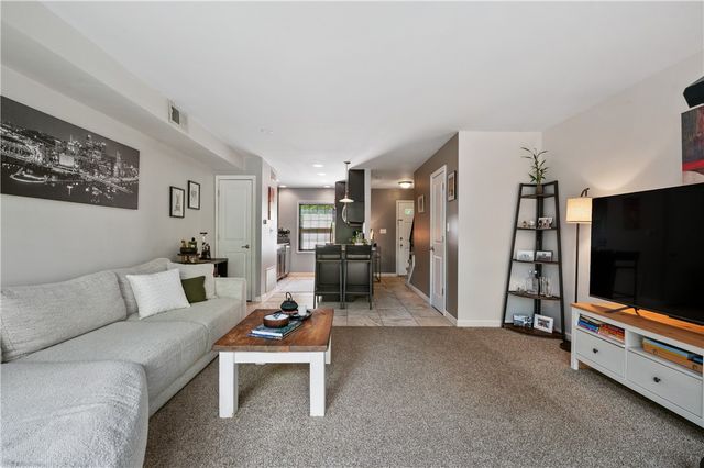1012 Pennsbury Blvd, Pennsbury, PA 15205