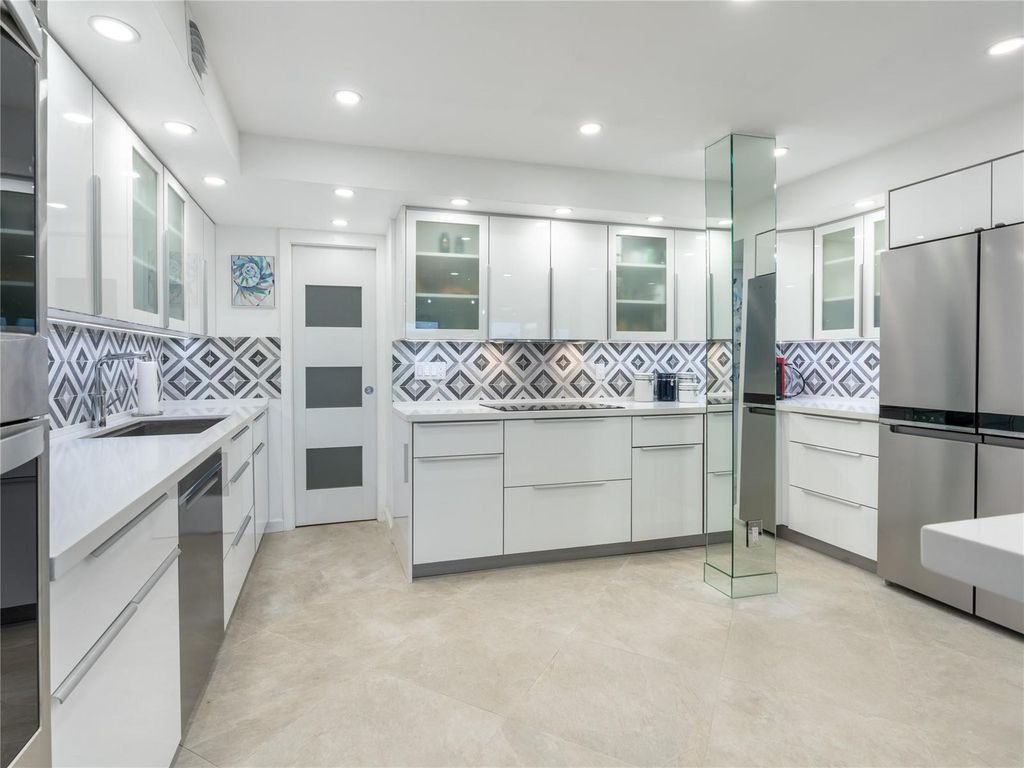 2850 N Palm Aire Drive 601, Pompano Beach, FL 33069