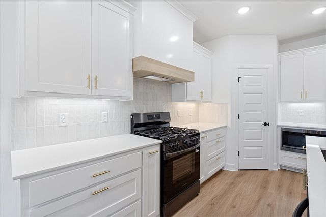 6902 SW High Meadow Boulevard, Bentonville, AR 72713