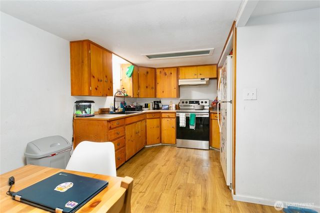 2205 S Meridian, Puyallup, WA 98374