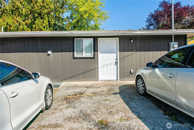 2205 S Meridian, Puyallup, WA 98374