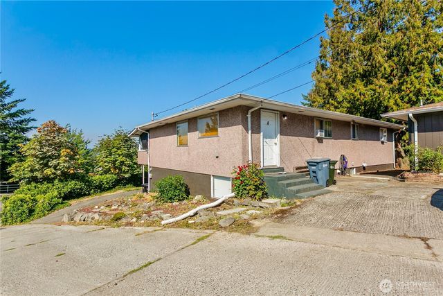 2205 S Meridian, Puyallup, WA 98374