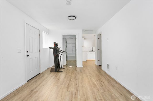 2205 S Meridian, Puyallup, WA 98374