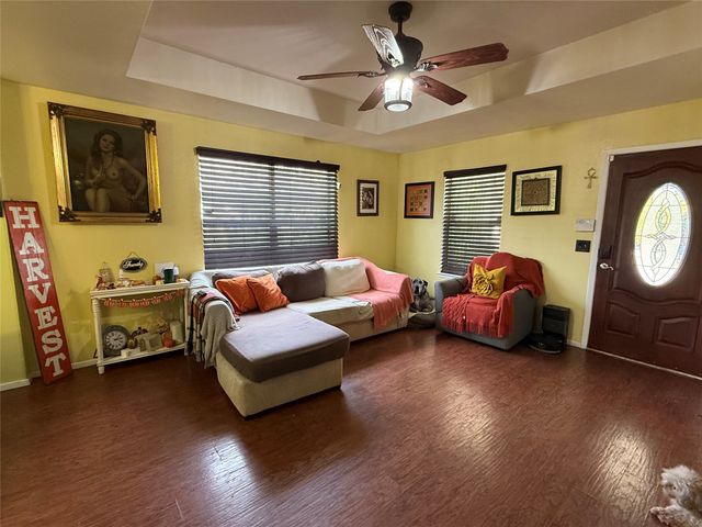 2711 Lucile Herrin, Dallas, TX 75227