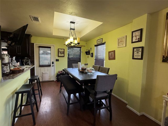 2711 Lucile Herrin, Dallas, TX 75227