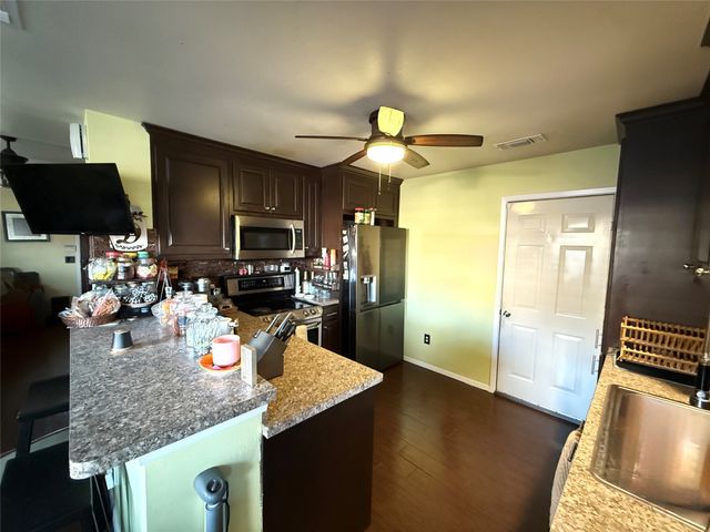 2711 Lucile Herrin, Dallas, TX 75227