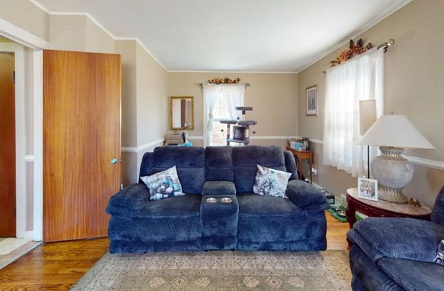 423 S Main Street S, Montgomery, IL 60538