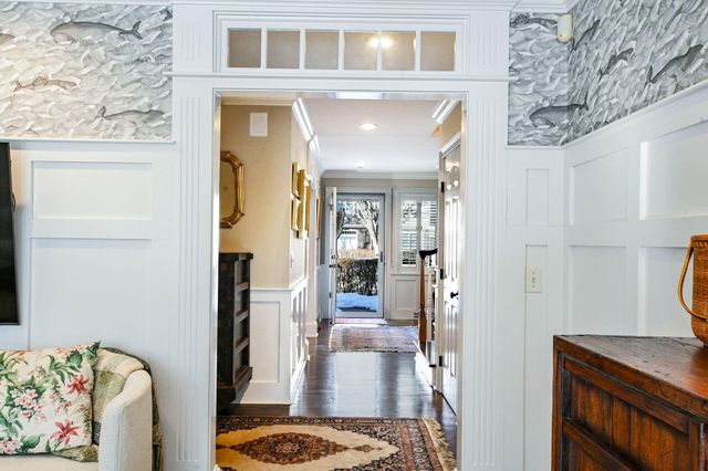 199 E Bay Road APT 12, Osterville, MA 02655