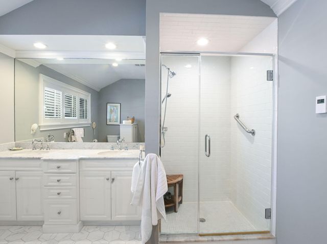 199 E Bay Road APT 12, Osterville, MA 02655