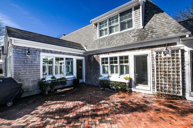 199 E Bay Road APT 12, Osterville, MA 02655