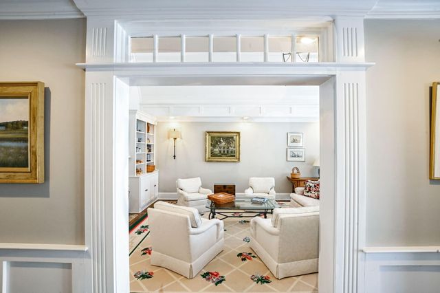 199 E Bay Road APT 12, Osterville, MA 02655