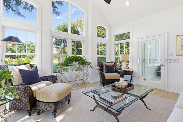 43 Scarborough Head Rd, Hilton Head Island, SC 29928