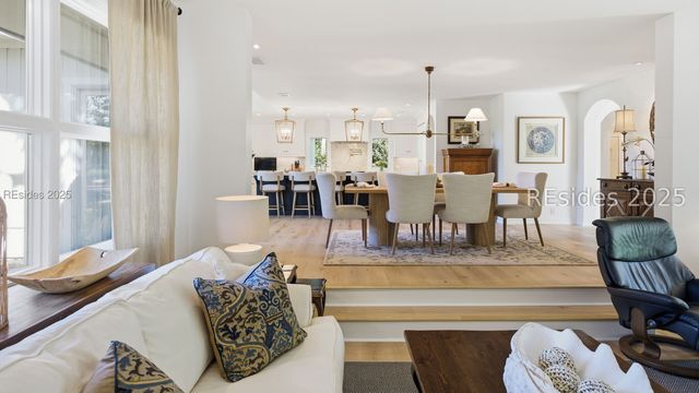 43 Scarborough Head Rd, Hilton Head Island, SC 29928