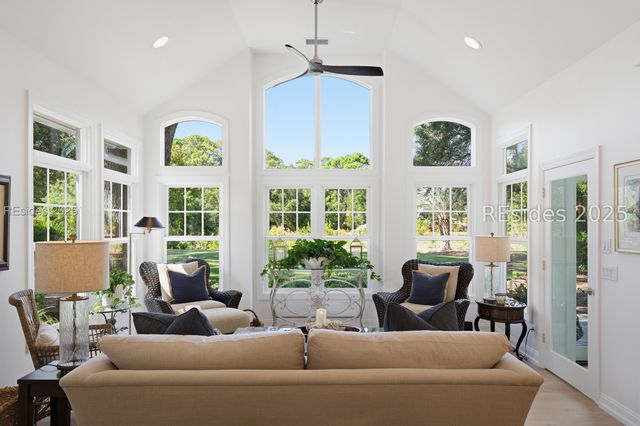 43 Scarborough Head Rd, Hilton Head Island, SC 29928