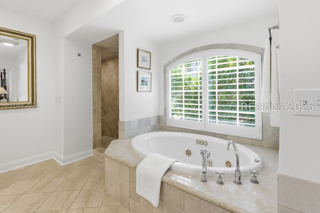 43 Scarborough Head Rd, Hilton Head Island, SC 29928