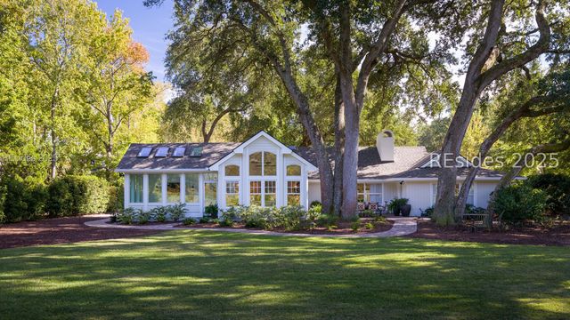 43 Scarborough Head Rd, Hilton Head Island, SC 29928