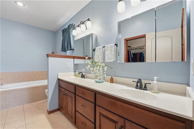 20903 W 72nd Terrace, Shawnee, KS 66218