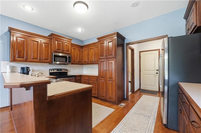 20903 W 72nd Terrace, Shawnee, KS 66218