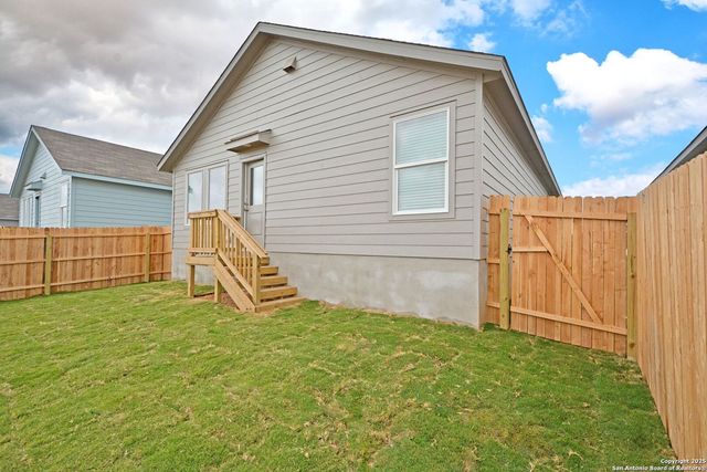 446 PAYTON PL, Marion, TX 78124