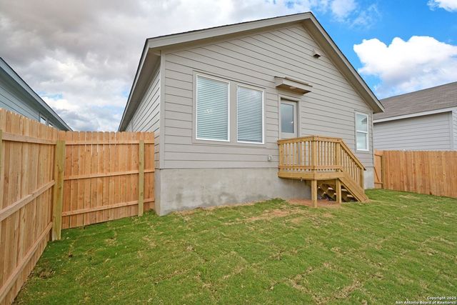 446 PAYTON PL, Marion, TX 78124