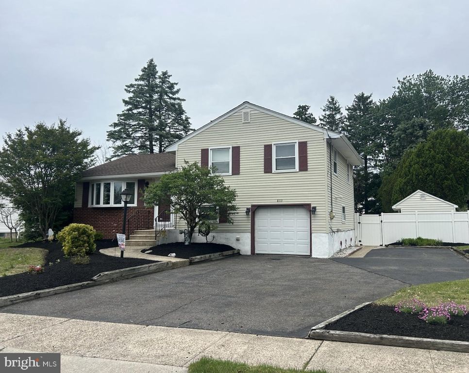 803 DEVON RD, Riverside, NJ 08075