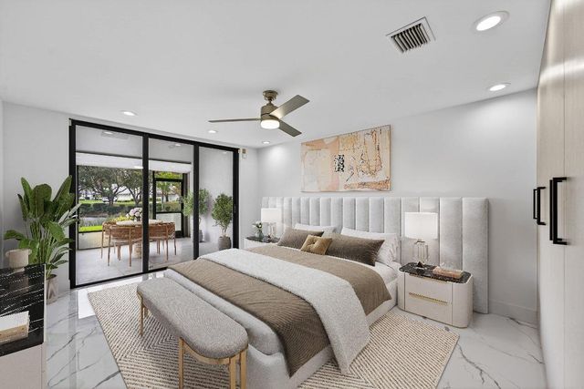 6 Clubhouse Lane, Boynton Beach, FL 33436