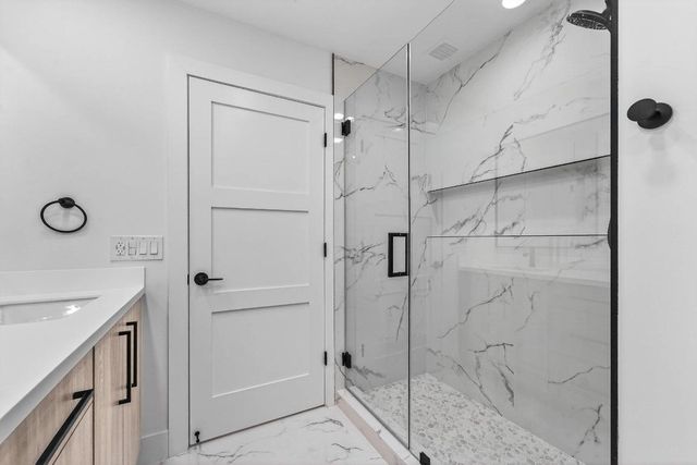 6 Clubhouse Lane, Boynton Beach, FL 33436