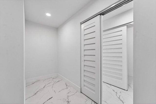 6 Clubhouse Lane, Boynton Beach, FL 33436